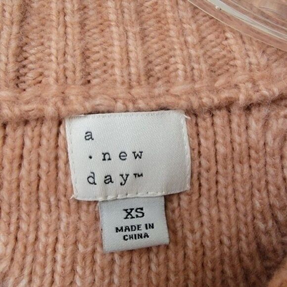 A New Day Cable Knit Embellished Crew Neck Sweater Coral Pink Siz XS - Picture 4 of 10